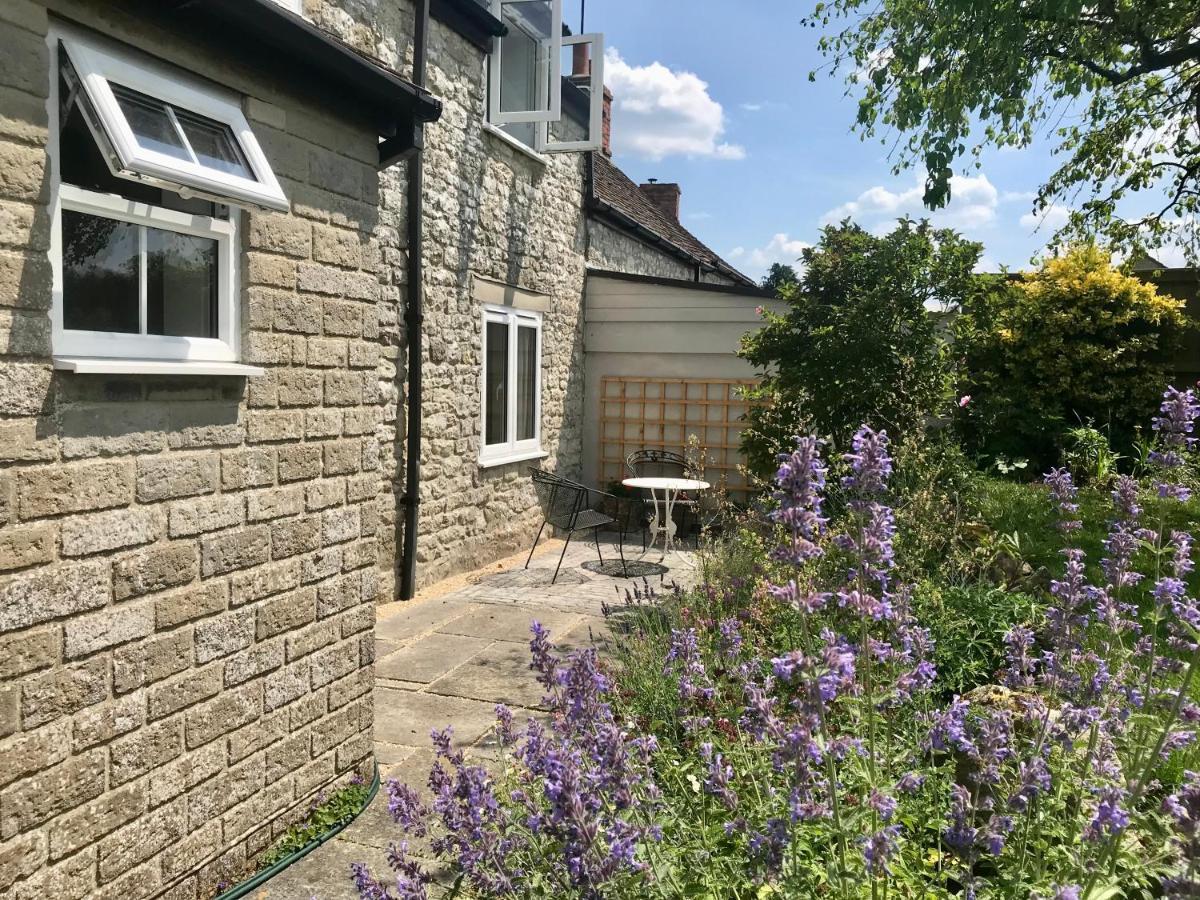 Charming Modernized Country Cottage Near Mere, Wiltshire Mere (Wiltshire) Exterior foto